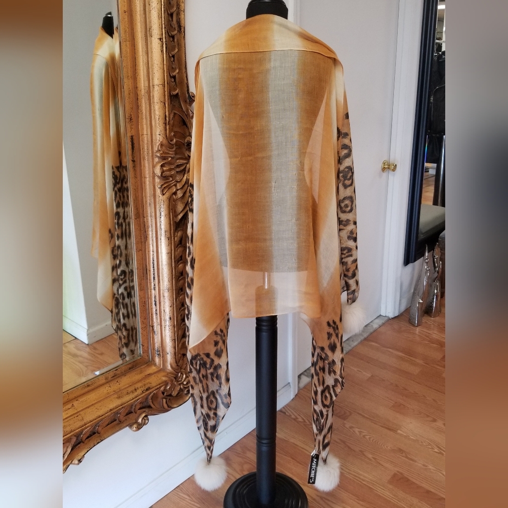 Mitchie's $179 Shawl with Fox Fur - Picture 4 of 9